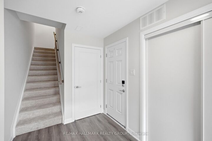 Property Photo:  783 Tadpole Crescent  ON K2J 7M9 