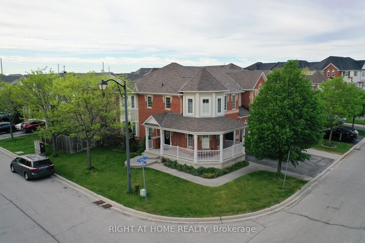 Property Photo: 221 Prosser Circle ON L9T 0P6