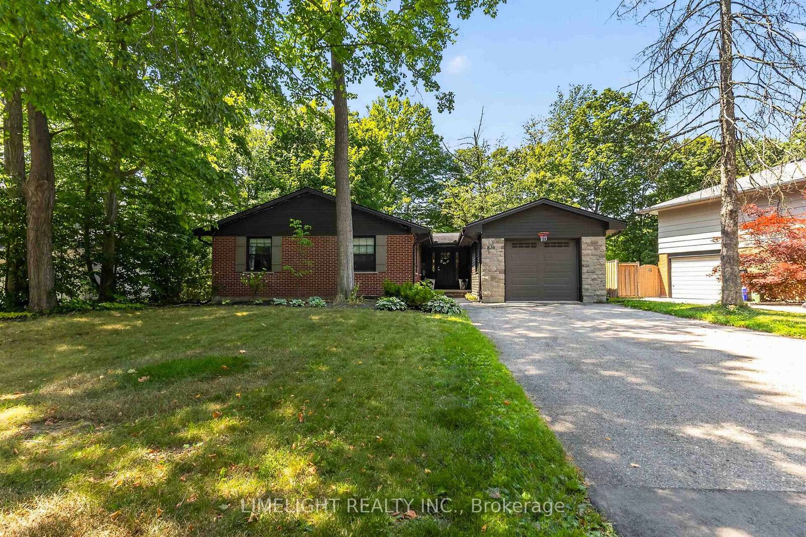 Property Photo: 836 Manchester Road ON N6H 4J6