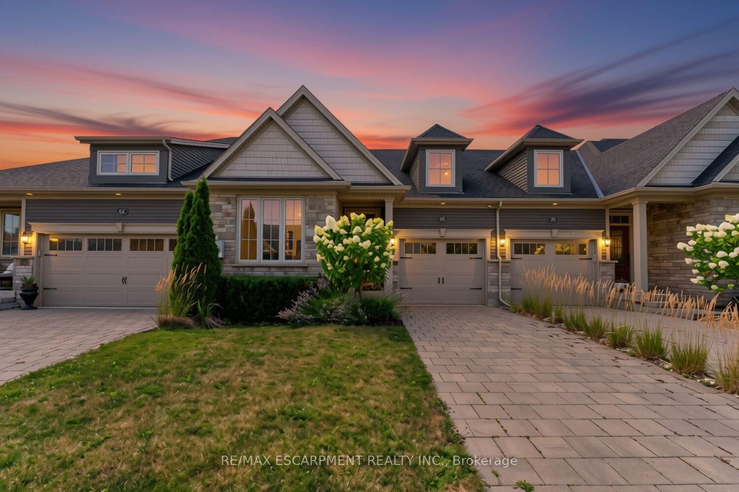 Property Photo:  60 Andrew Lane  ON L2V 0E4 