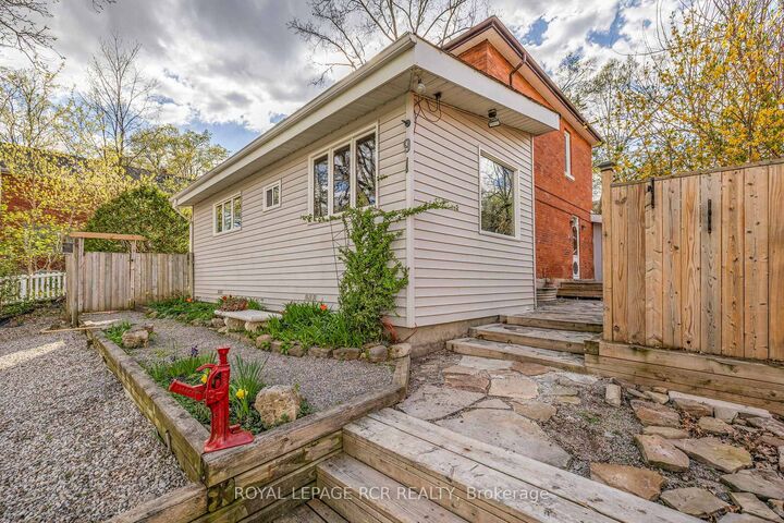 Property Photo: 91 King Street W ON L7E 1A2
