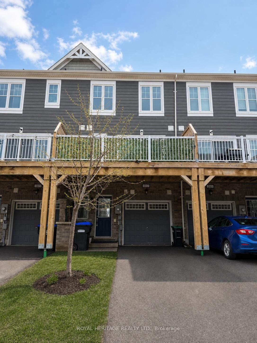 Property Photo:  107 Sandhill Crane Drive  ON L9Z 0J6 