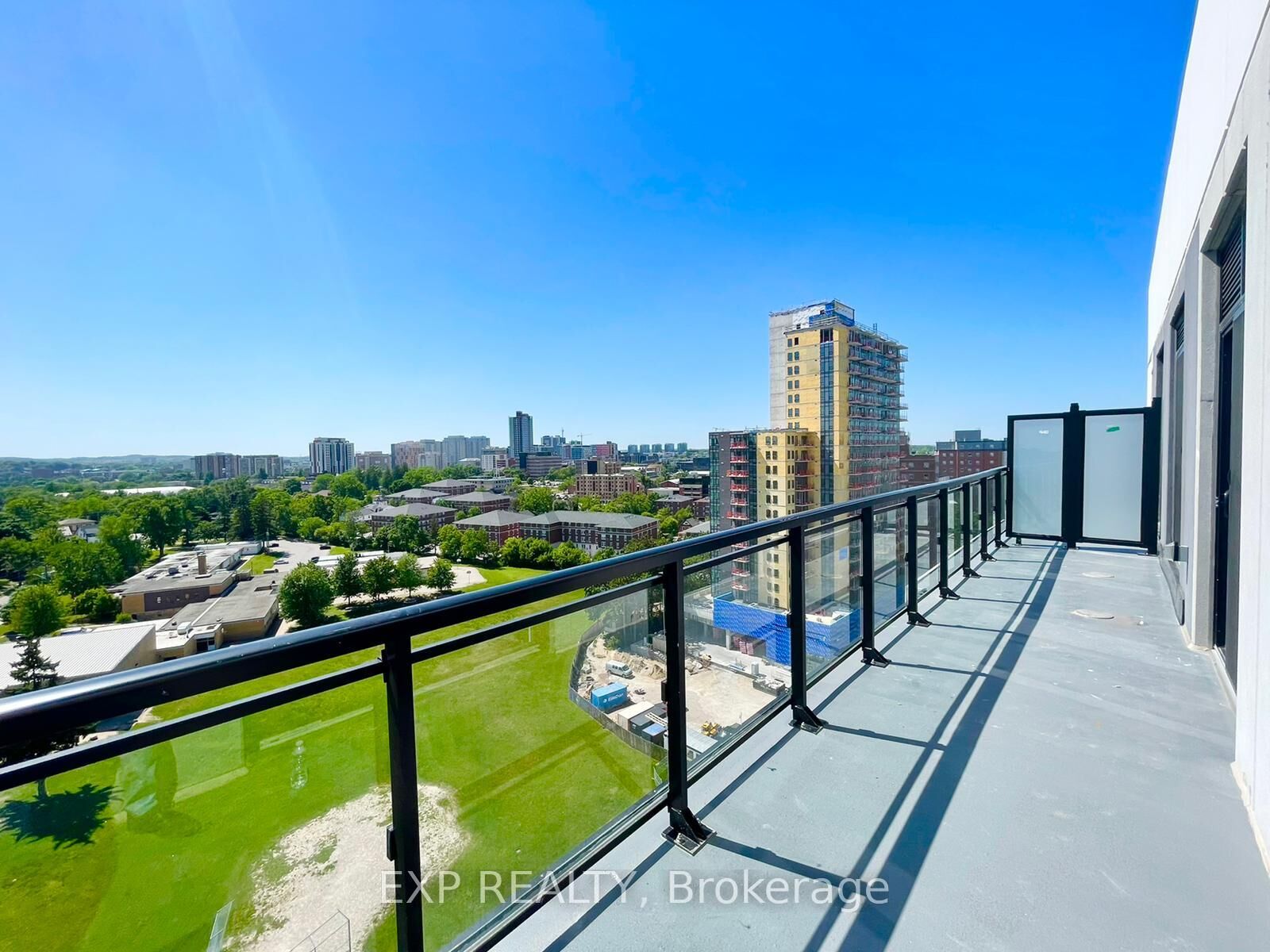 Property Photo:  128 King Street N 1606  ON N2J 0E9 