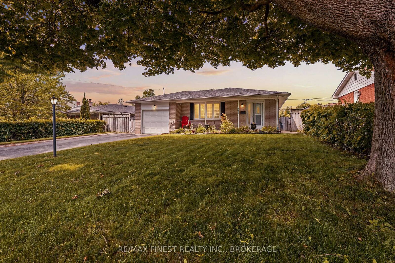 Property Photo: 746 Laidlaw Crescent ON K7M 5M5