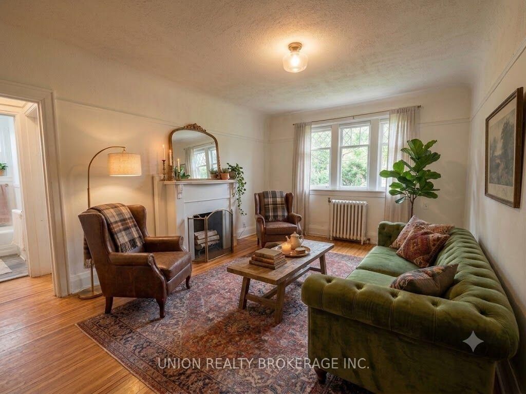 Property Photo:  84 Willow Avenue 30  ON M4E 3K2 