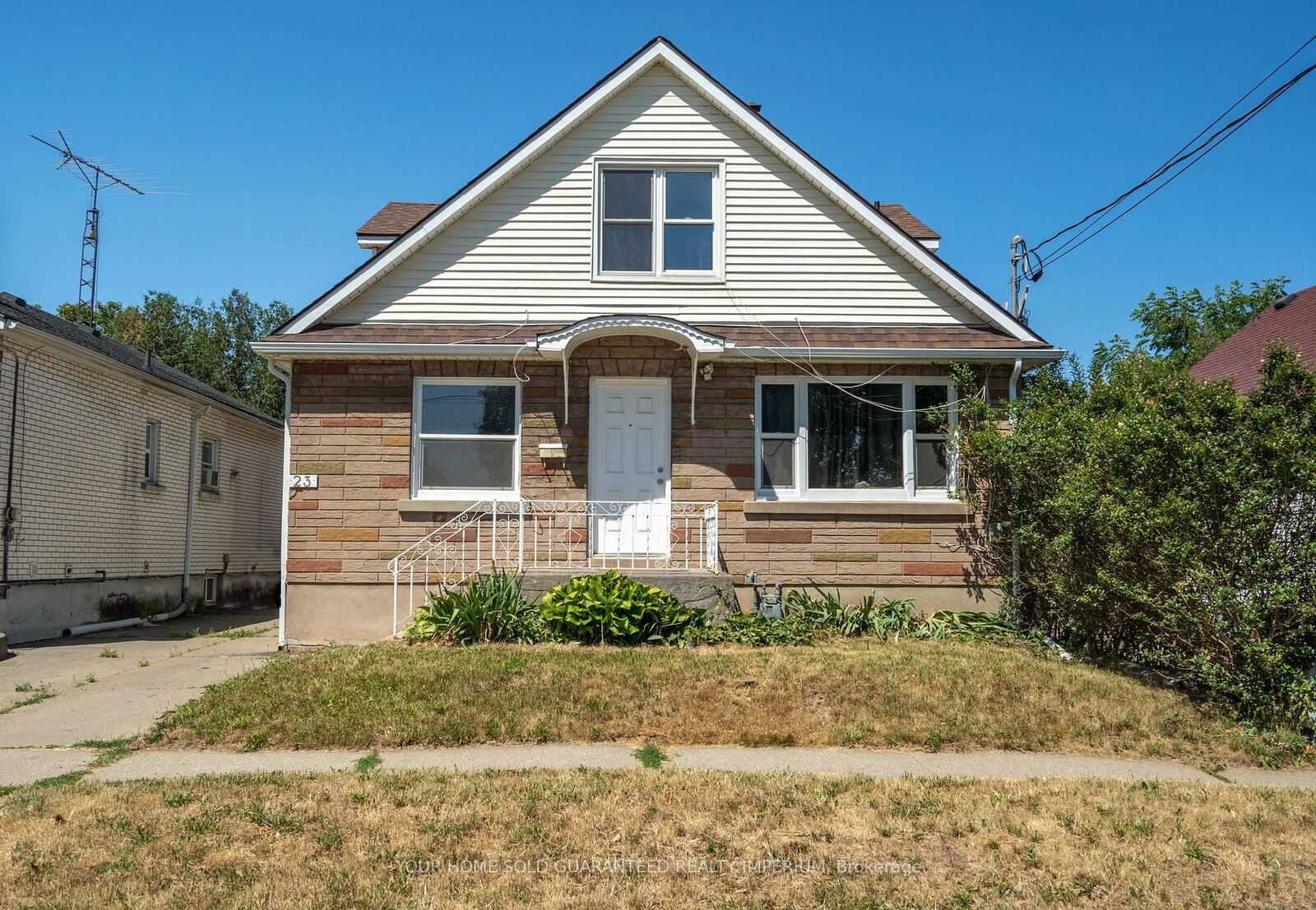 Property Photo:  23 Augusta Avenue 2  ON L2M 5R3 