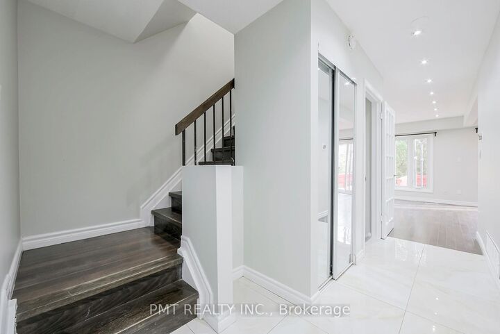 Property Photo:  26 Granada Crescent  ON M1B 2H5 