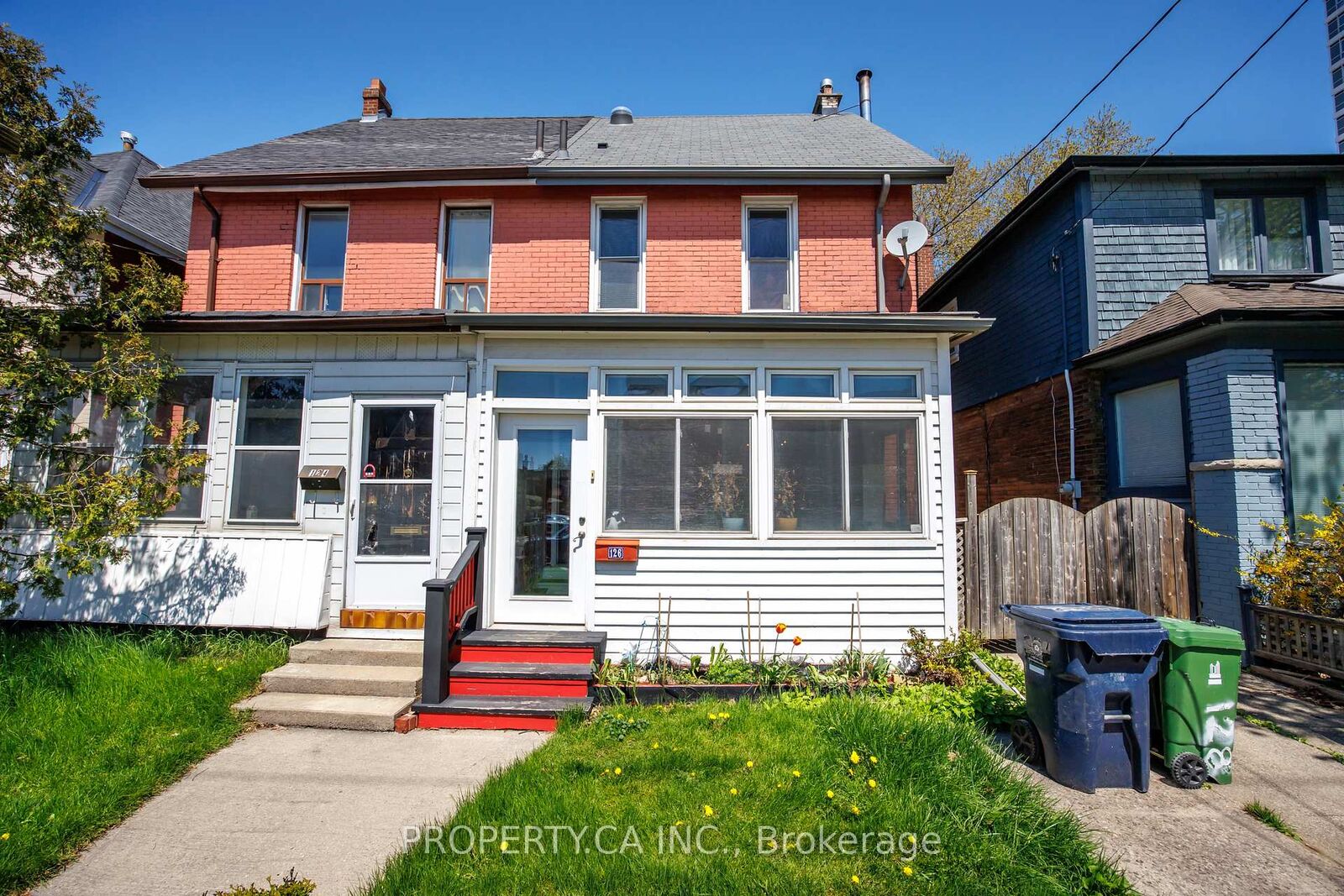 Property Photo:  126 Stephenson Avenue  ON M4C 1G4 