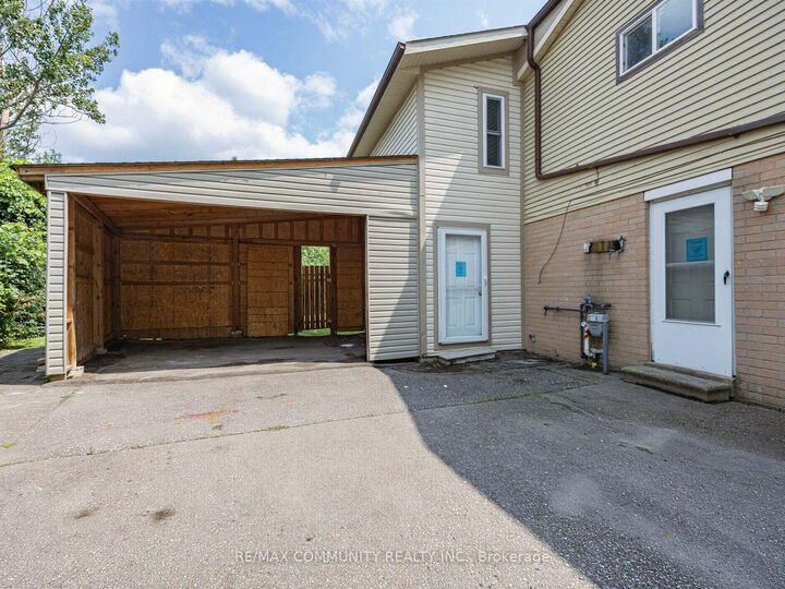 Property Photo: 37 Tinbury Place ON M1B 1J7