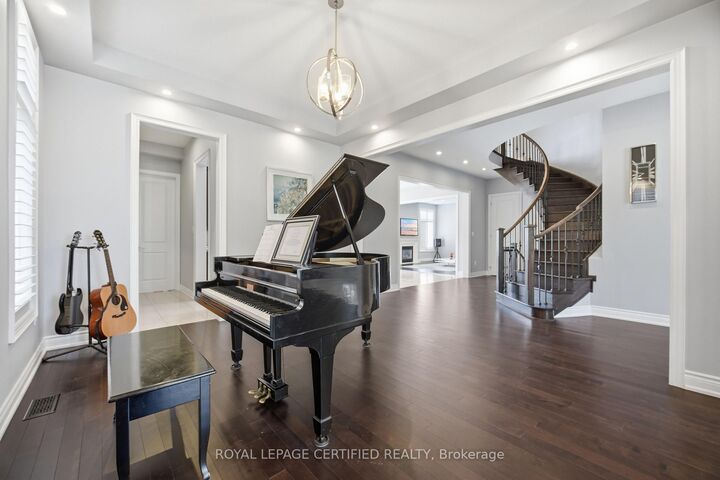 Property Photo: 8833 Creditview Road ON L6Y 0X3