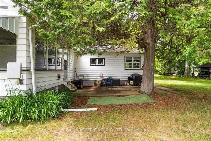 Property Photo: 430 Lake Road ON K0K 2M0