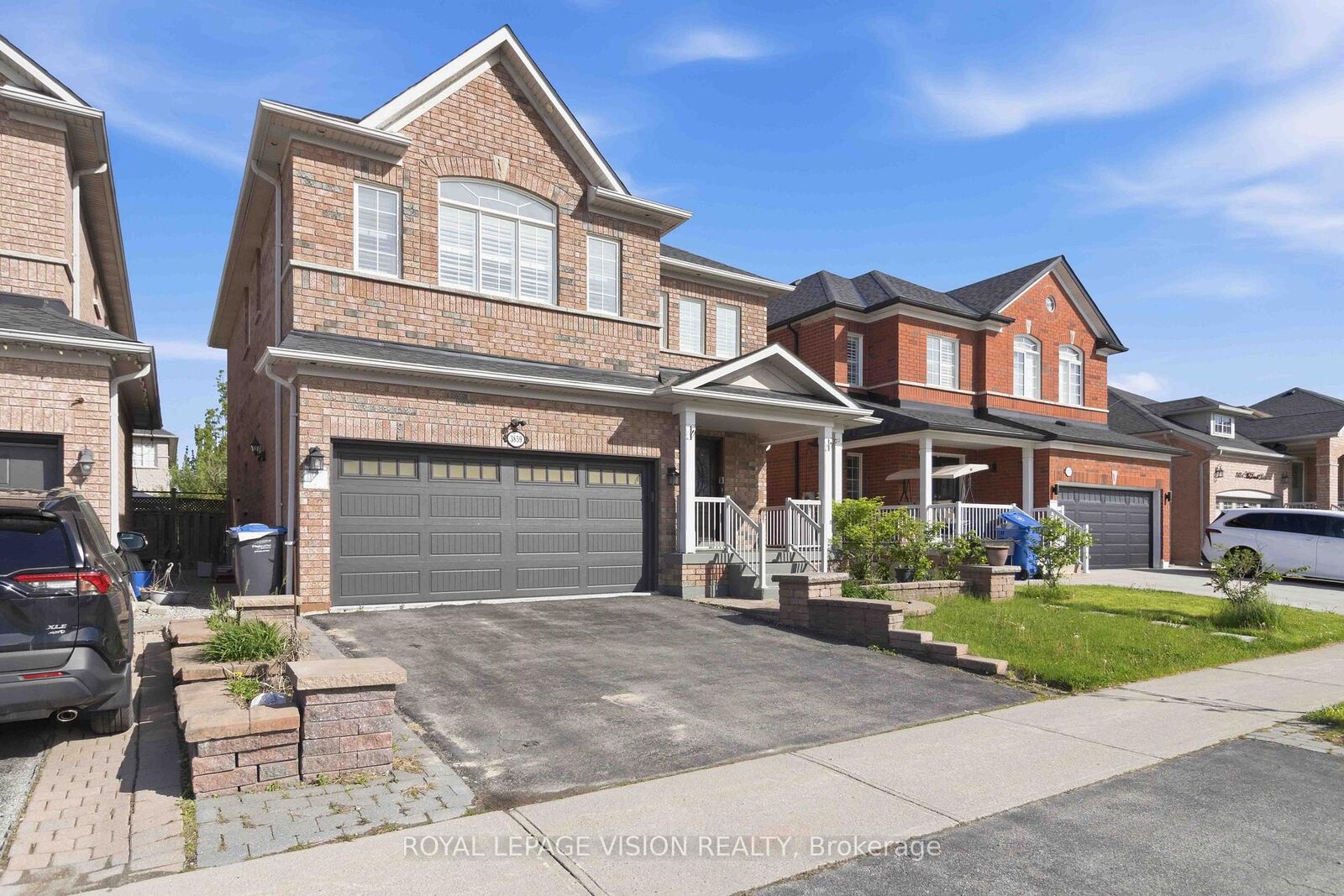 Property Photo:  3859 McDowell Drive  ON L5M 6P1 
