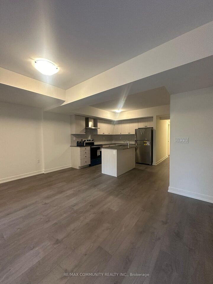 Property Photo:  58 Elizabeth Street S 2103  ON L4C 5W2 