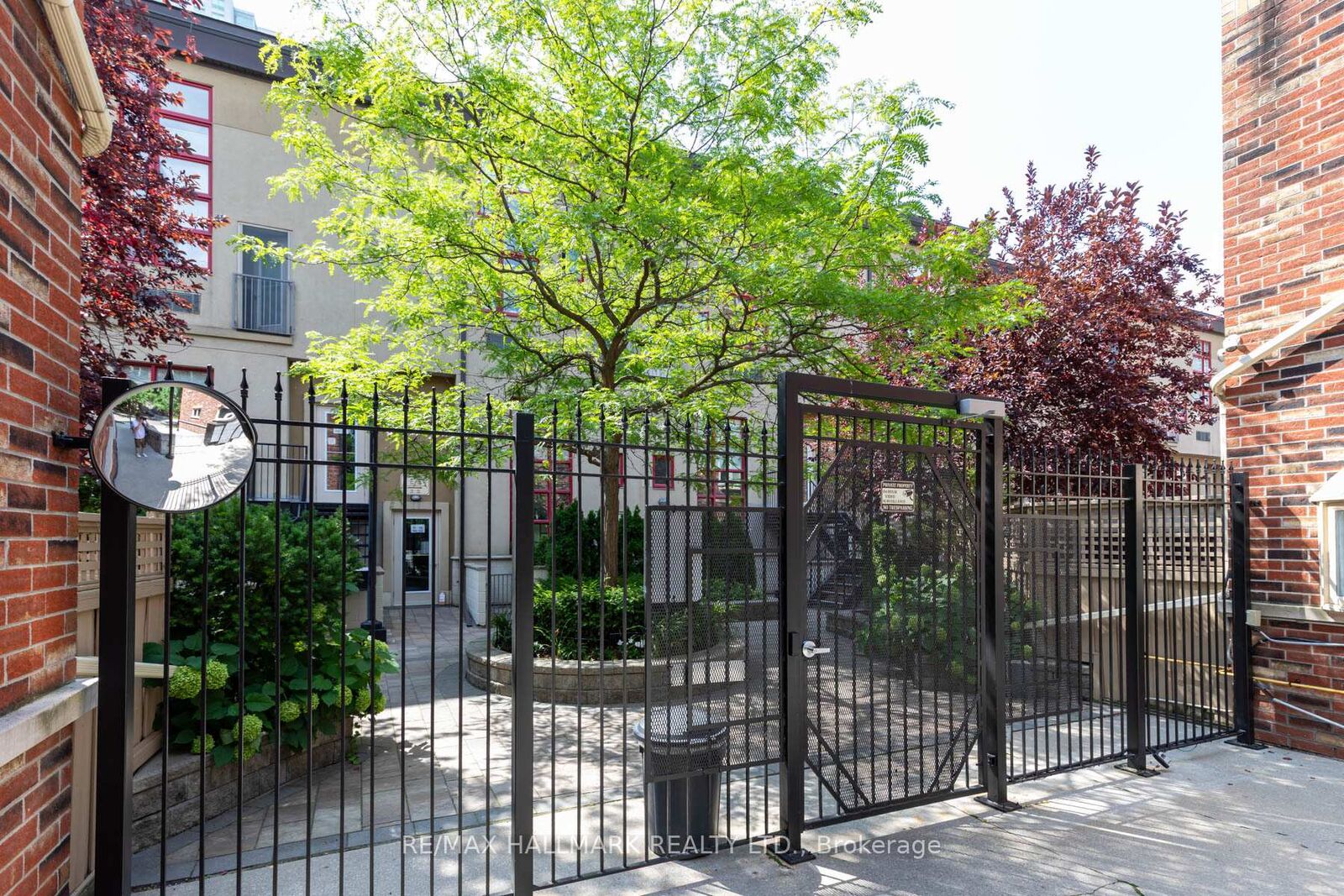 Property Photo: 21 Earl Street 314 ON M4Y 3C8