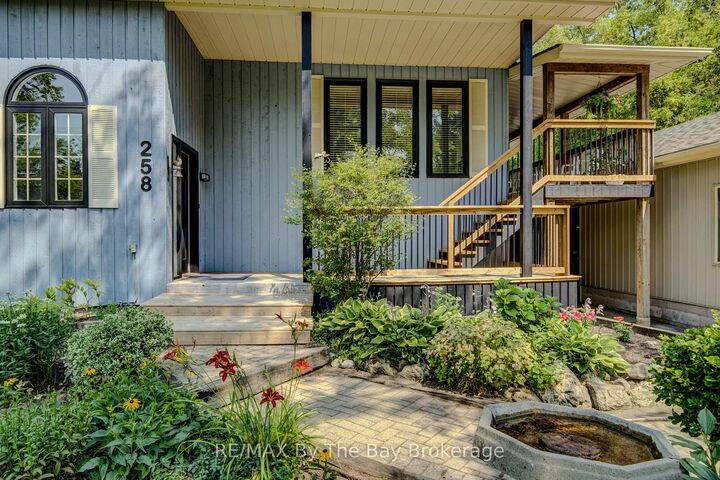 Property Photo: 258 Sunnidale Street ON L0M 1S0