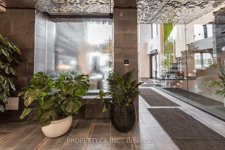 Property Photo:  15 Kneeshaw Drive 205  ON L9J 0J8 