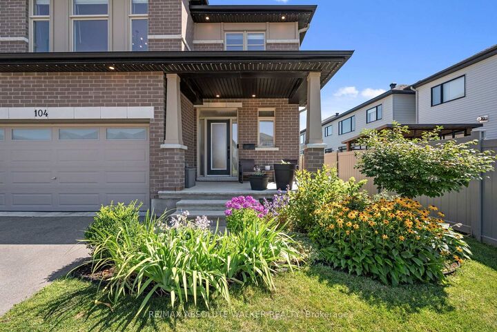 Property Photo: 104 Heirloom Street ON K4M 0L3