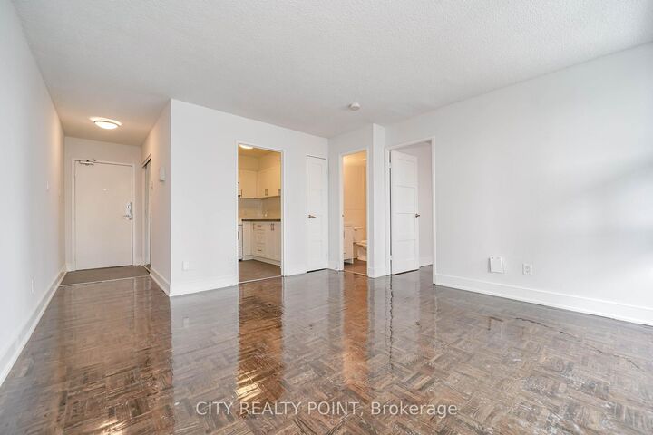 Property Photo:  33 Isabella Street 1610  ON M4Y 2P7 