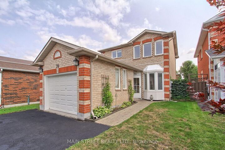 70 Dunsmore Crescent — photo 1