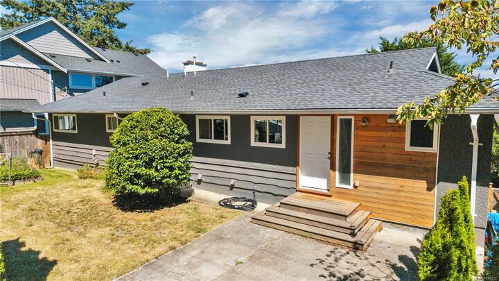 5620 Hammond Bay Rd — photo 1
