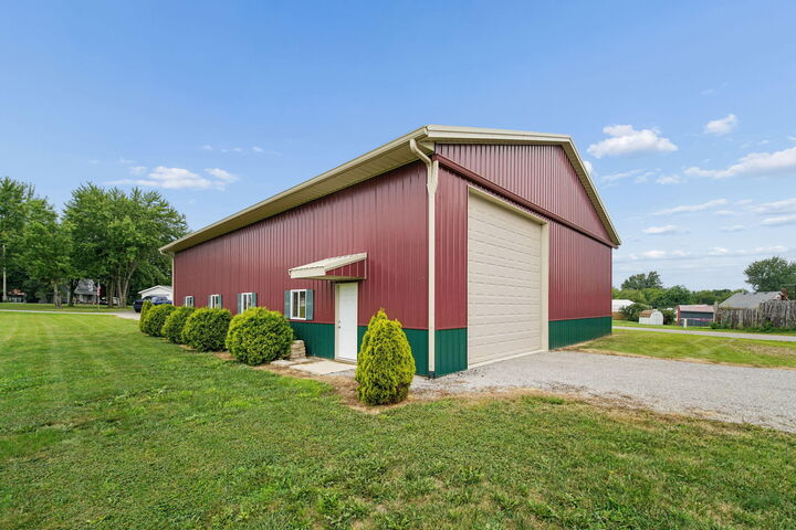 Property Photo: 9551 Foundry Road OH 43319