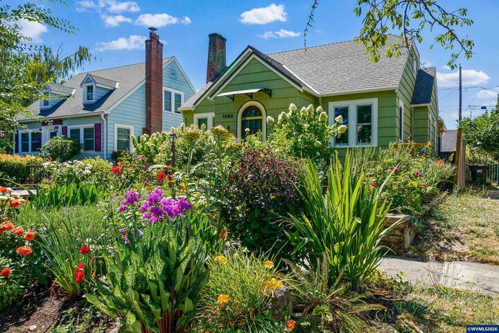 Property Photo: 1580 Jefferson St NE OR 97301