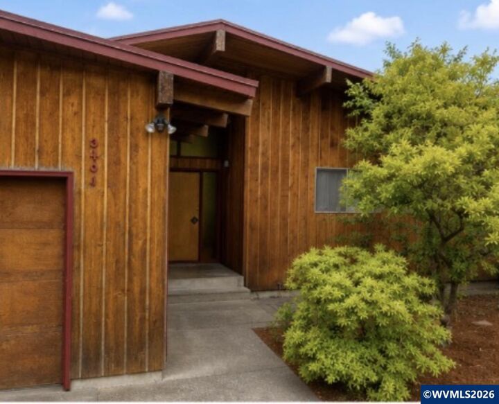 Property Photo: 3401 NW Crest Dr OR 97330