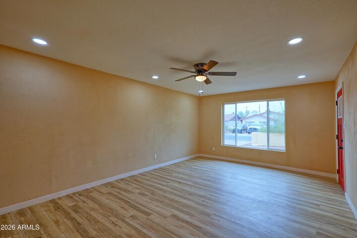 Property Photo: 3 W Del Rio Drive AZ 85282