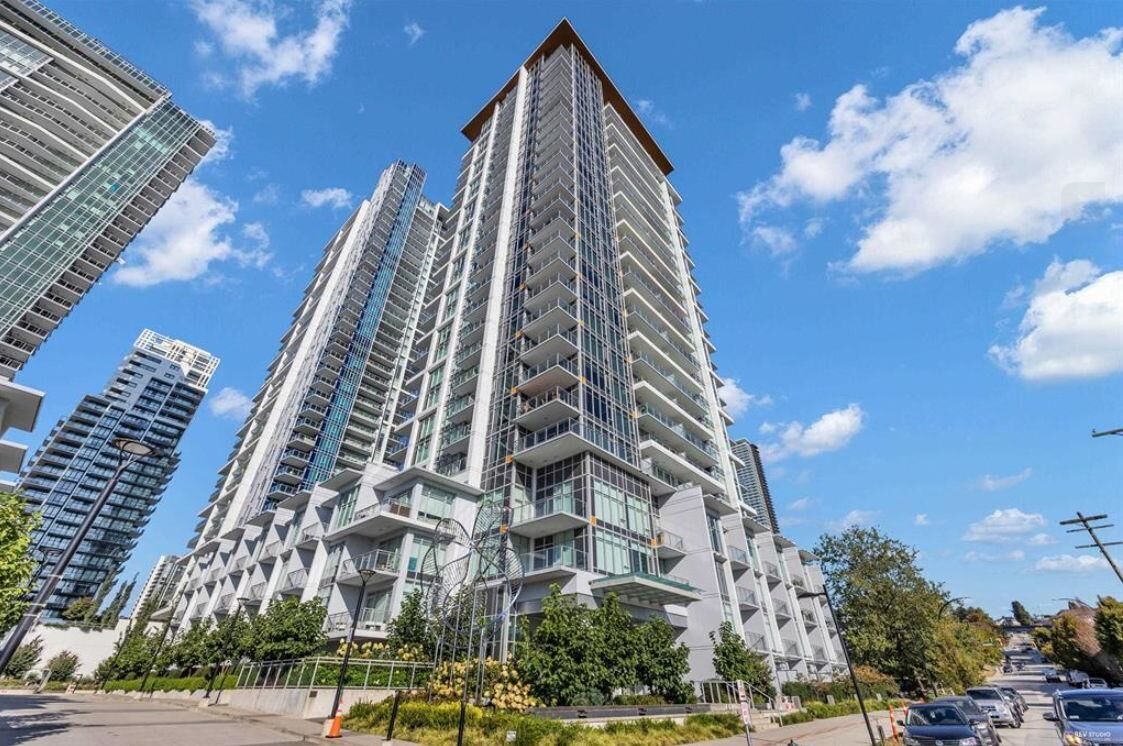Property Photo: 2351 Beta Avenue 2505 BC V5C 0M2