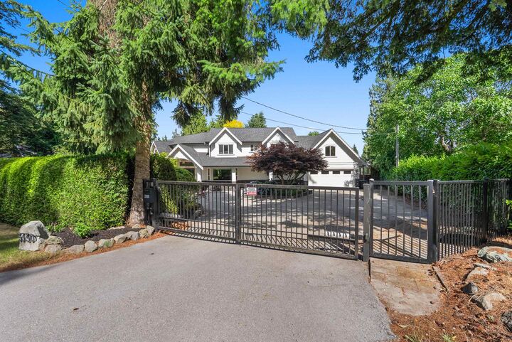 3330 140 Street — photo 1
