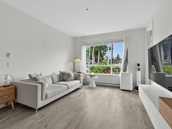 Property Photo:  2160 Grant Avenue 201  BC V3B 0T3 