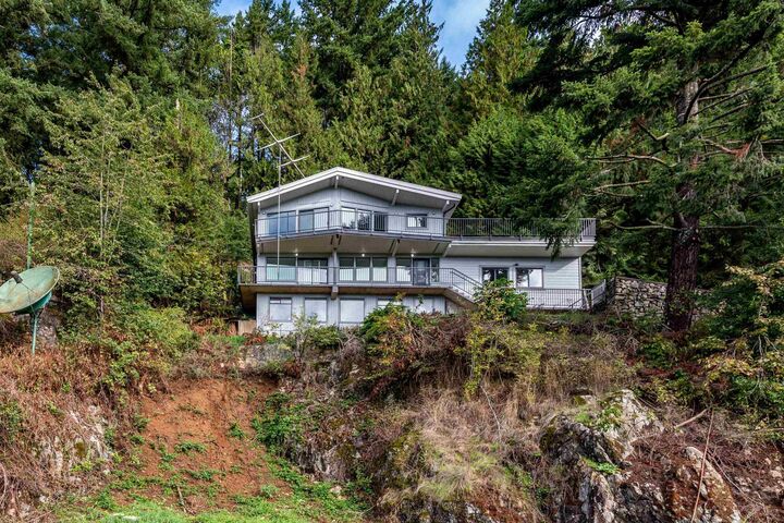 47005 Yale Road — photo 1