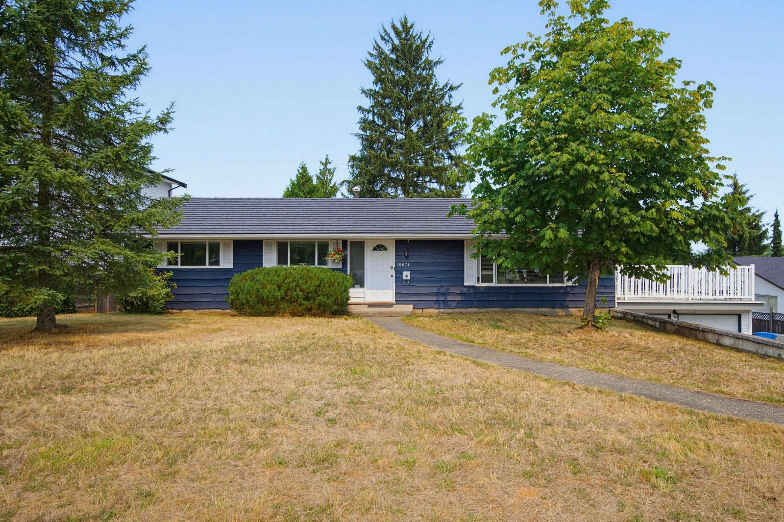 Property Photo: 19671 49 Avenue BC V3A 3R2