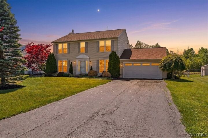 Property Photo:  6840 Kimberly Drive  NY 14094 