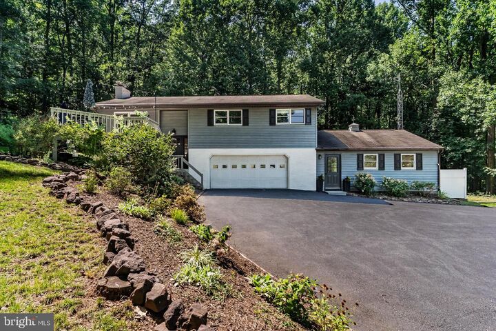 Property Photo:  769 Glen Arden Drive  PA 17339 