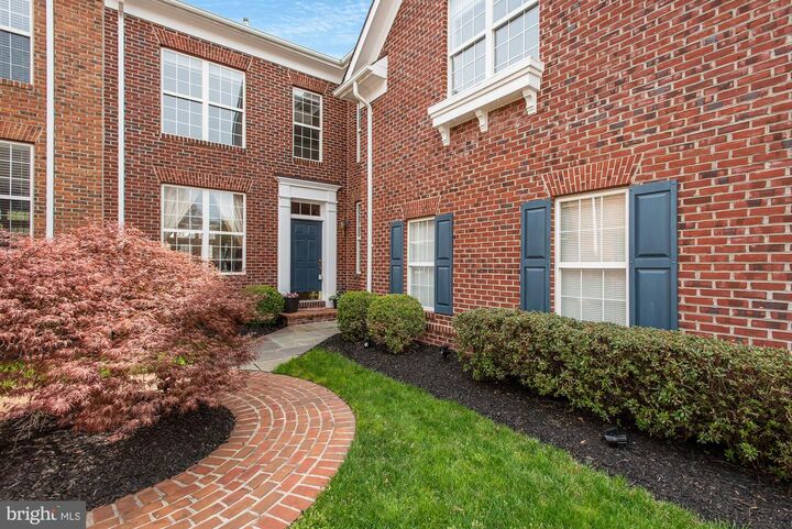 Property Photo: 18488 Lanier Island Square VA 20176