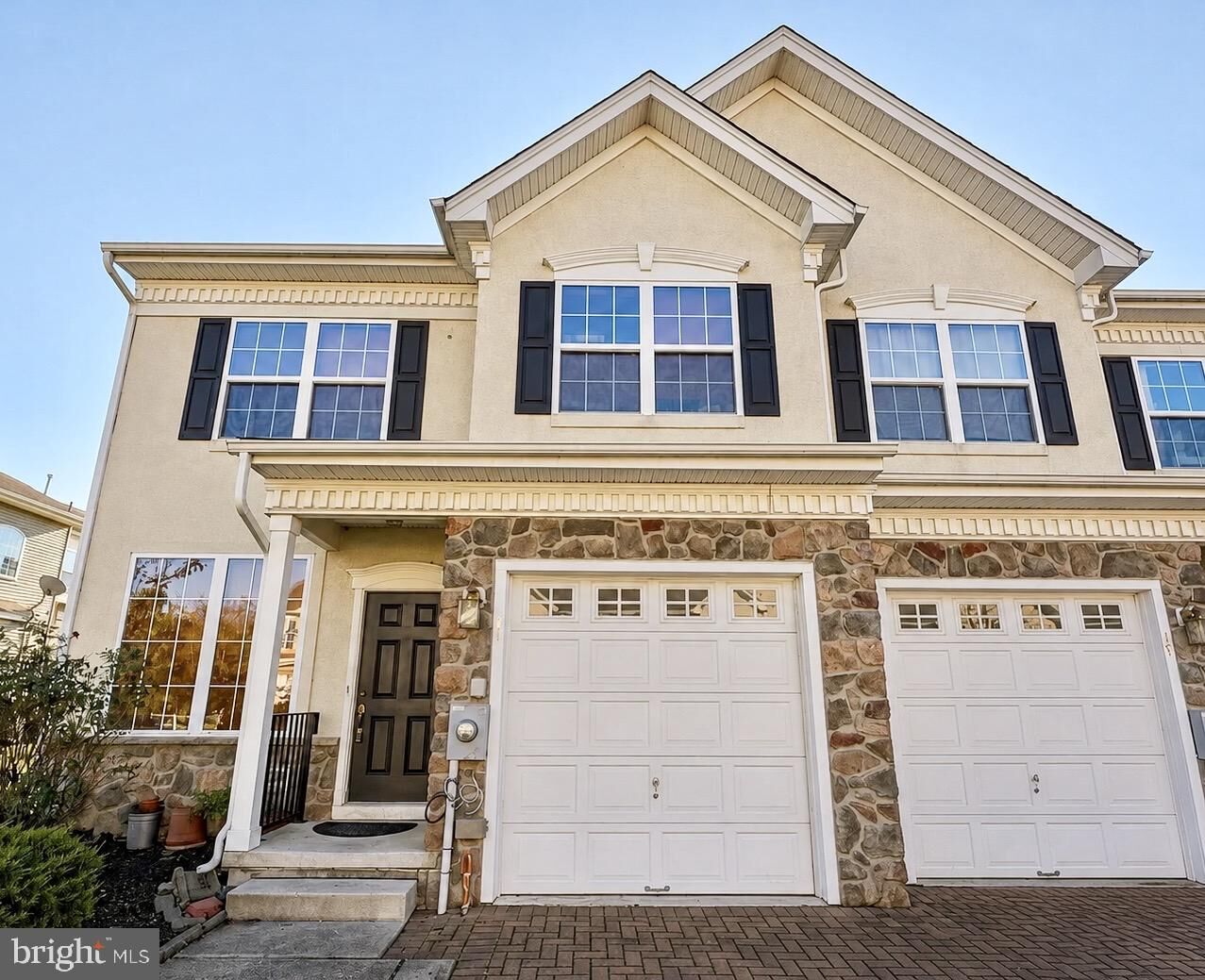 Property Photo:  21 Kingswood Court  NJ 08060 