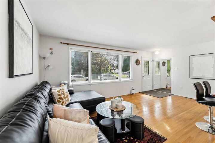 Property Photo:  25 Bibeau Bay  MB R2J 2A6 