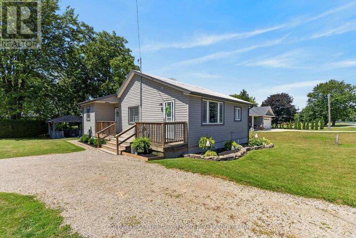 Property Photo:  221 Prince Arthur Street  ON N0M 1K0 