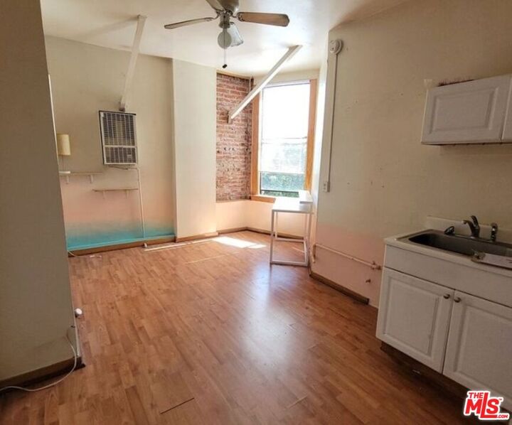 Property Photo: 101 Dudley Ave, Unit 310 CA 90291