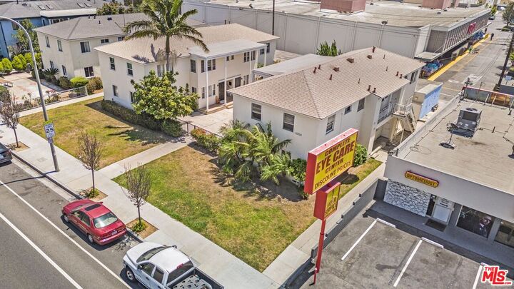 Property Photo:  12314 Washington Pl  CA 90066 