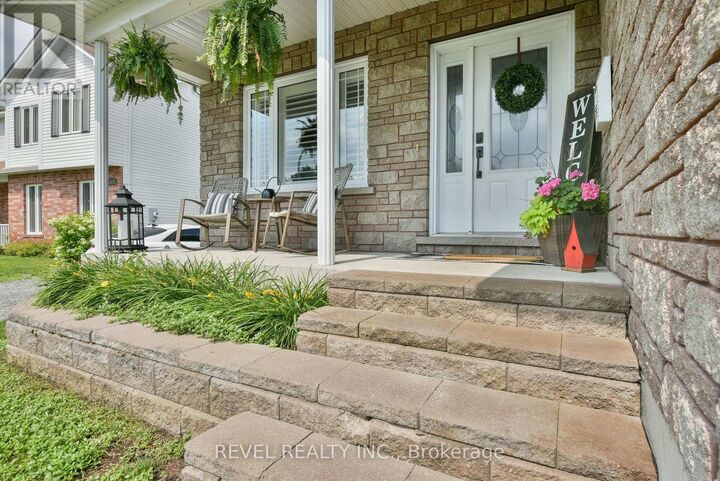 Property Photo: 304 Jv Bonhomme Boulevard ON P4P 1H5