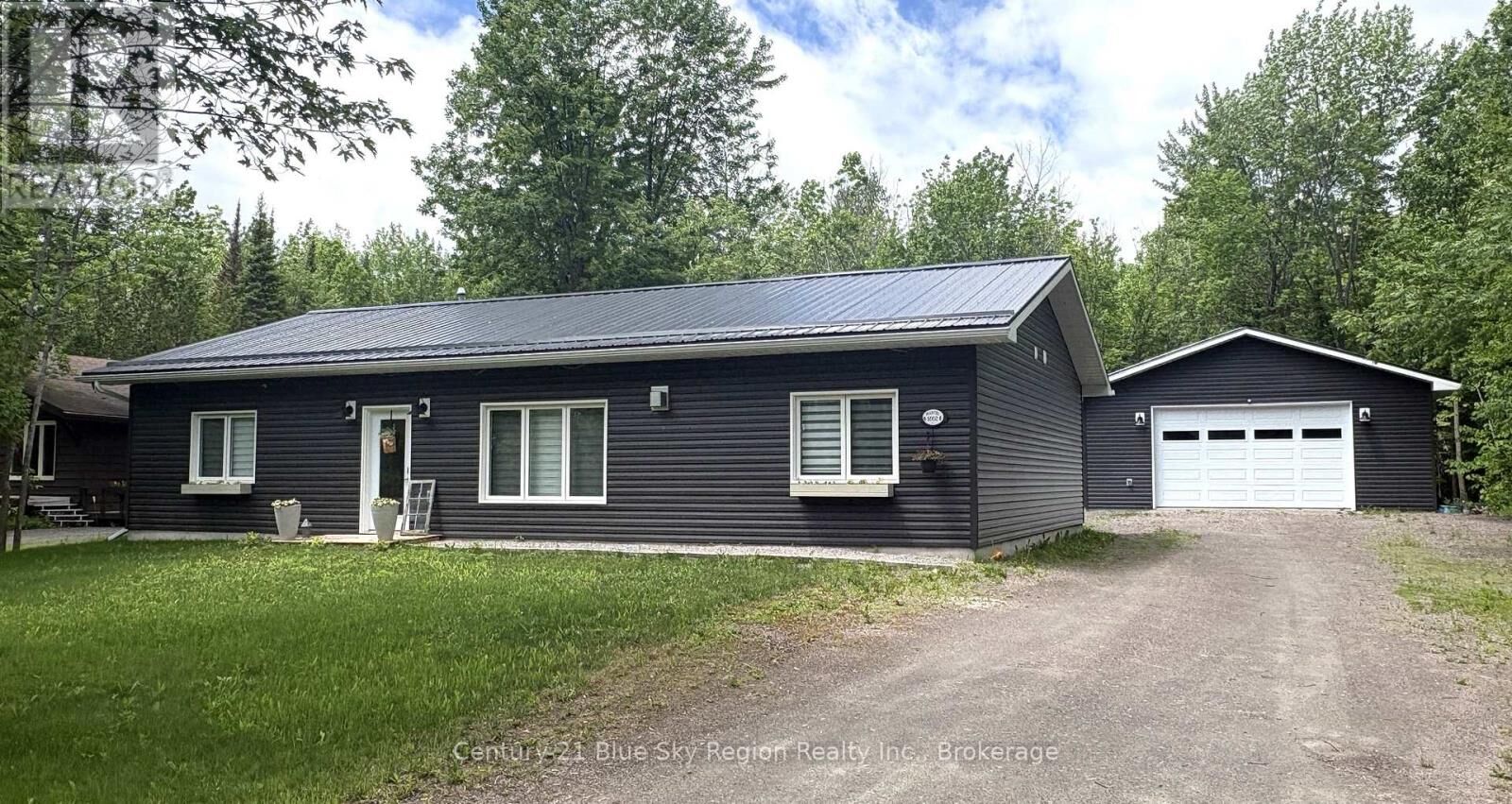 Property Photo: 1662 Jocko Point Road West ON P1B 8G5