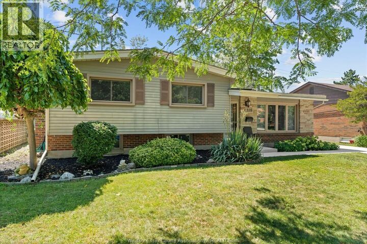 Property Photo:  4235 Mitchell Crescent  ON N9G 2G1 