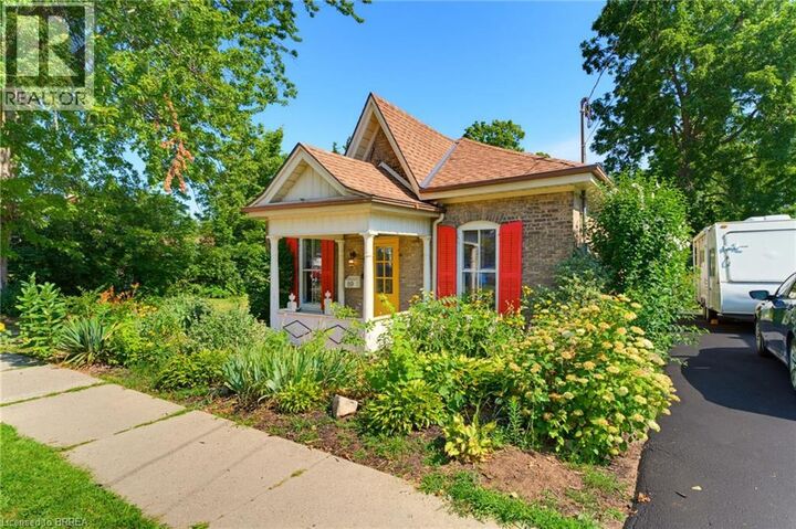 Property Photo:  89 Dundas Street  ON N3R 1S4 