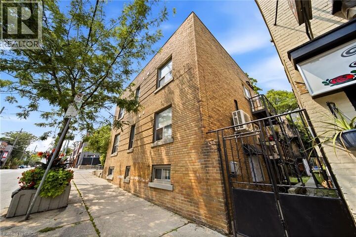Property Photo: 1 Kingswood Road R ON M4E 3N4