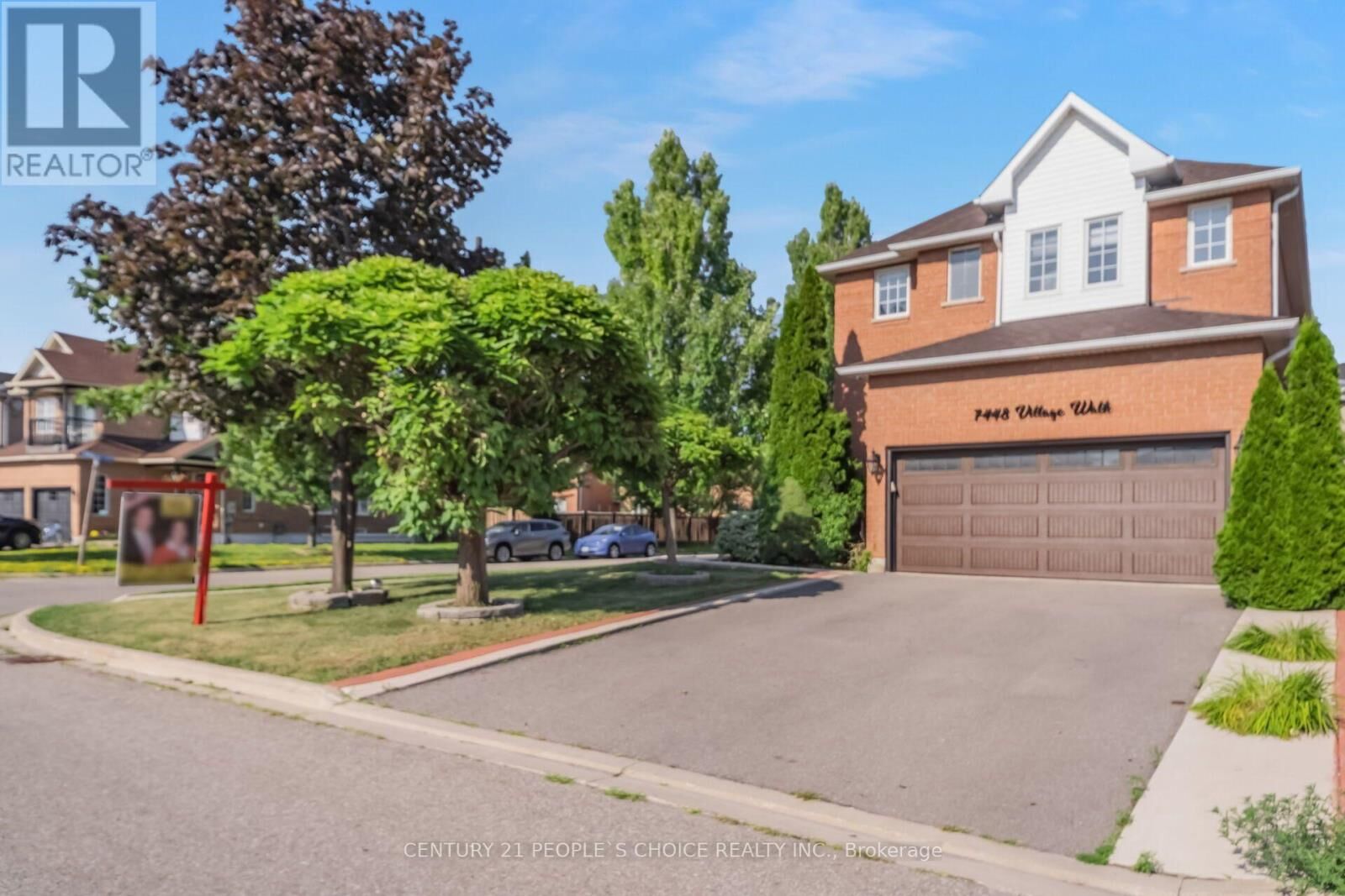 Property Photo: 7448 Village Walk ON L5W 2V7