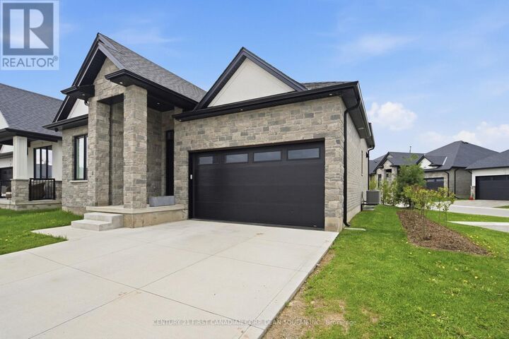 Property Photo: 6990 Clayton Walk 11 ON N6P 0J2