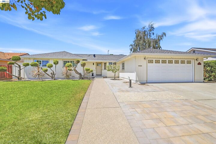 Property Photo:  5353 Sayre Ave  CA 94536 