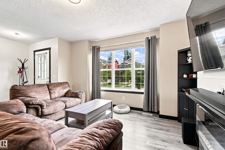 Property Photo:  204 59 Street SW  AB T6X 0E9 